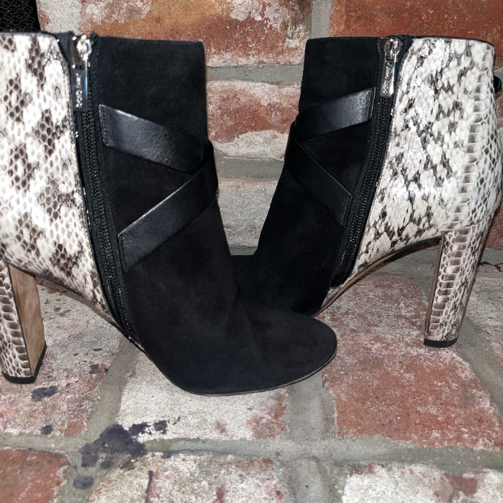 Jimmy Choo Dee Dee Watersnake Suede Ankle Boots sz 6.5 - Picture 11 of 12